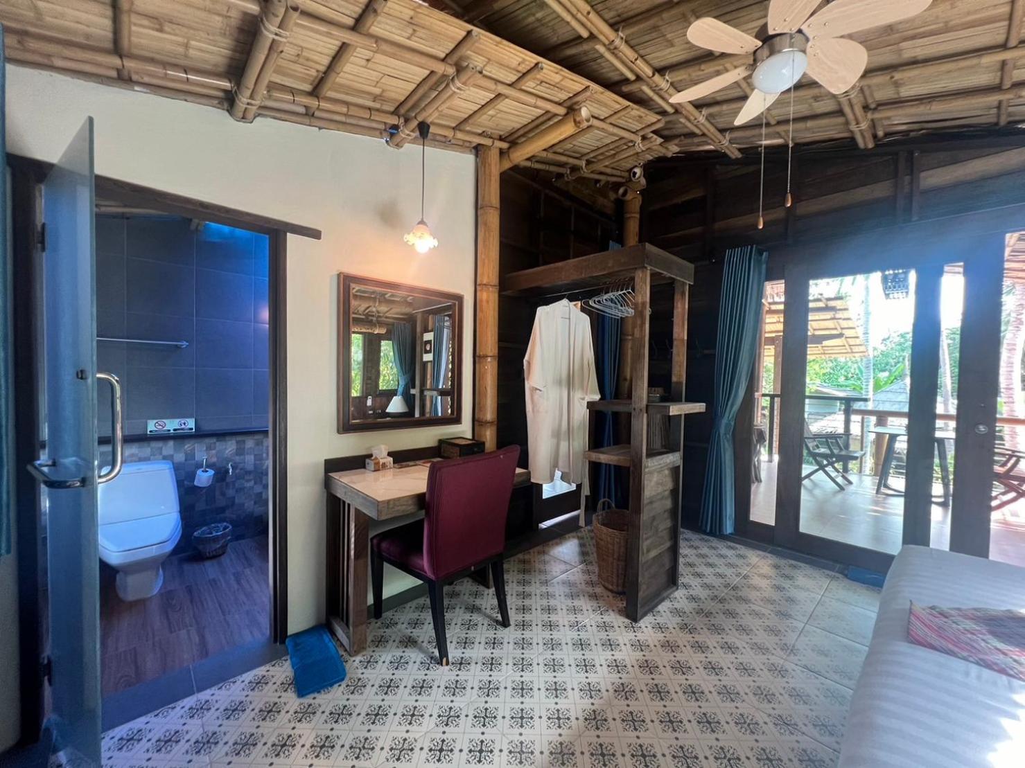 Hotel Relax House Lanta Old Town à Ko Lanta Extérieur photo